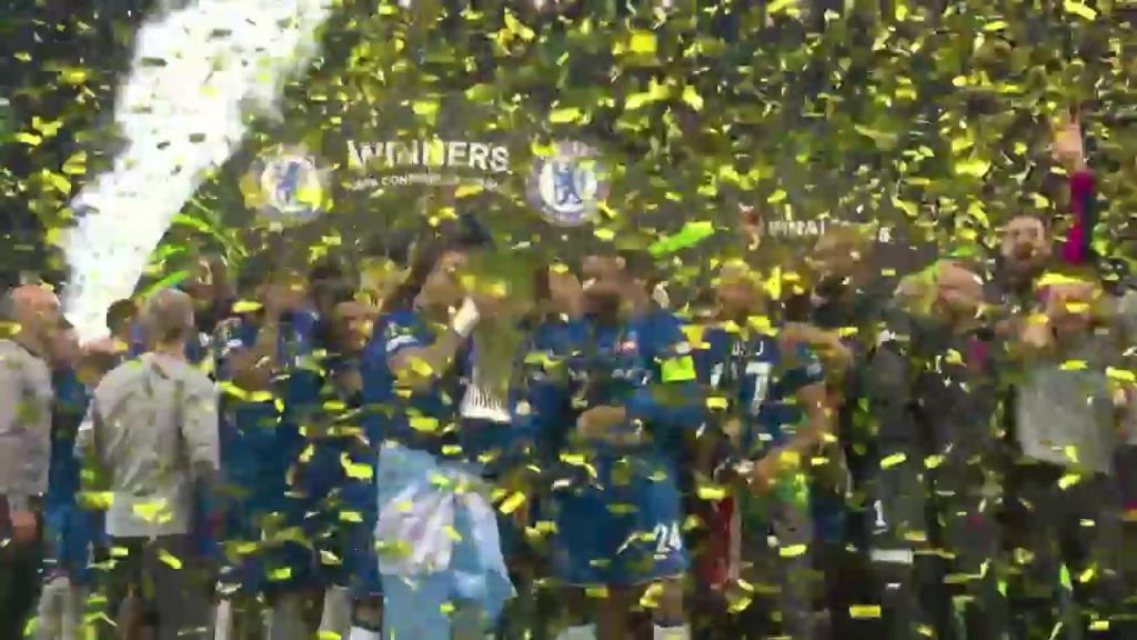 ?榮耀藍軍！歐協(xié)聯(lián)奪冠捧杯！里斯-詹姆斯高舉獎杯全隊?wèi)c祝